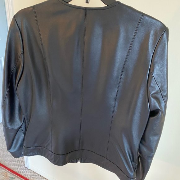 i.e. Black 100% Leather Jacket - Picture 4 of 12